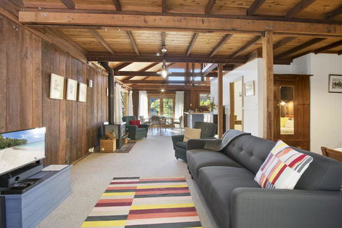 BROWNS COTTAGE - Hervey Bay Accommodation 3