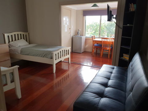 Bunbury's Most Convenient Location - Unit 2 - Tourism Hervey Bay 1