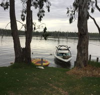 Bundalong Waterfront - Hervey Bay Accommodation