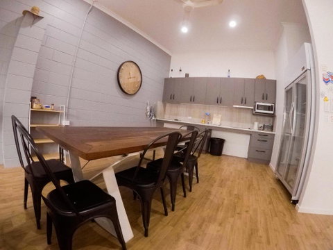 Bunk Inn Hostel - Hervey Bay Accommodation 3