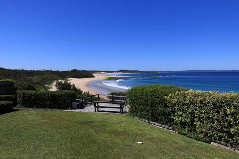 Bunkys By The Sea Holiday House - Hervey Bay Accommodation 0
