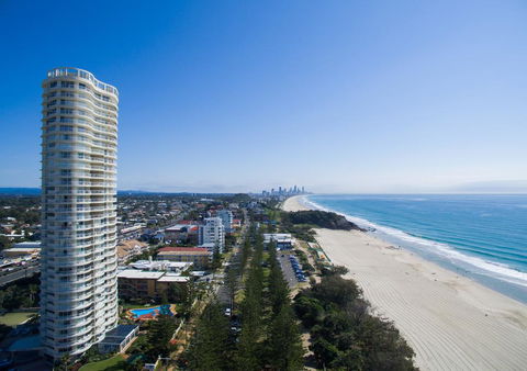 Burleigh Surf Apartments - Hervey Bay Accommodation 0