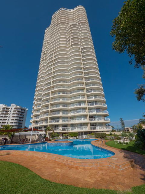Burleigh Surf Apartments - Hervey Bay Accommodation 3