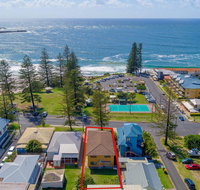 Burleigh Unit 2 -28 Clarence Street - Opposite Main Beach. - Hervey Bay Accommodation