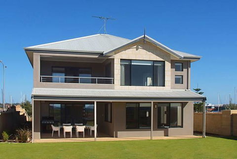 Busselton On The Beach - Tourism Hervey Bay 0