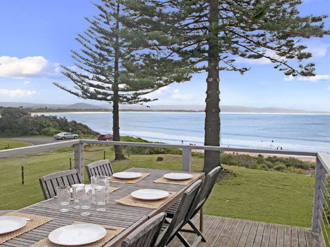By The Sea - SPECIAL OFFER 3 FOR 2 - Hervey Bay Accommodation 0