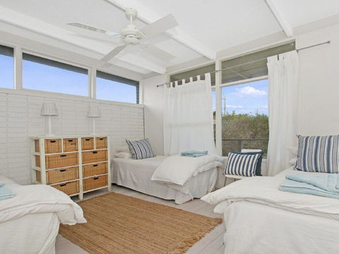 By The Sea - SPECIAL OFFER 3 FOR 2 - Hervey Bay Accommodation 3