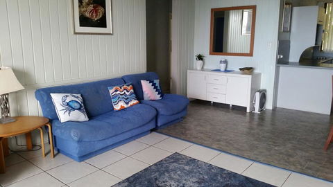 By The Sea Unit 3, 13 Esplanade, Kings Beach - Hervey Bay Accommodation 2