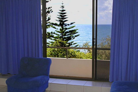 By The Sea Unit 3, 13 Esplanade, Kings Beach - Hervey Bay Accommodation 0