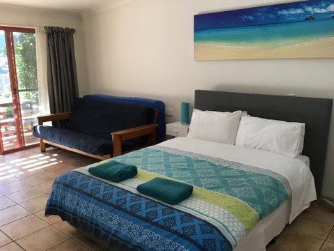 Byron Beach House - Hervey Bay Accommodation 1