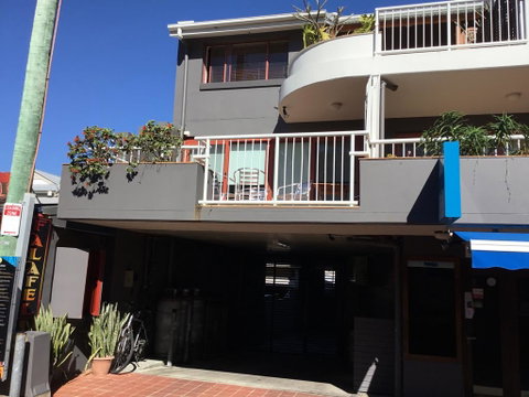 Byron Beach House - Hervey Bay Accommodation 0
