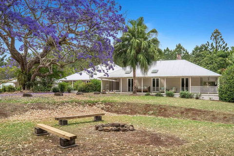 Byron Creek Homestead - Tourism Hervey Bay 1