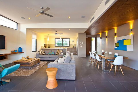 Byron Luxury Beach Houses - Hervey Bay Accommodation 3