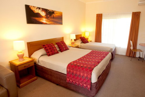 Byron Motor Lodge Motel - Hervey Bay Accommodation 0