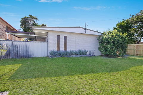 Caba Shack - Hervey Bay Accommodation 2