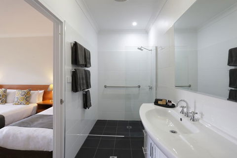 Cadman Motor Inn And Apartments - Hervey Bay Accommodation 3