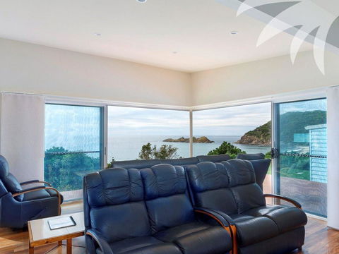 Cair Paravel At Seal Rocks - Tourism Hervey Bay 3
