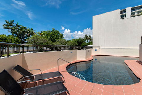 Cairns Ocean View Apartment In Aquarius - Tourism Hervey Bay 2
