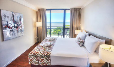 Cairns Plaza Hotel - Hervey Bay Accommodation 3