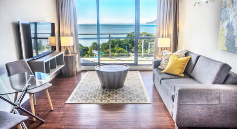 Cairns Plaza Hotel - Hervey Bay Accommodation 2