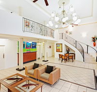 Cairns Queens Court - Hervey Bay Accommodation