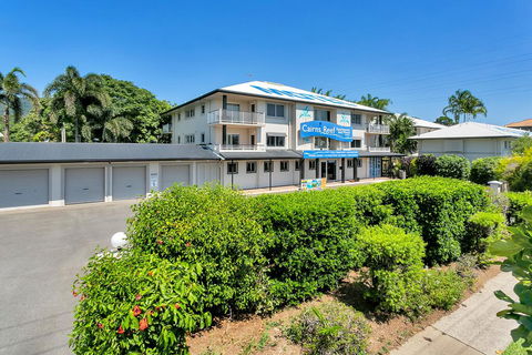 Cairns Reef Apartments & Motel - Hervey Bay Accommodation 1