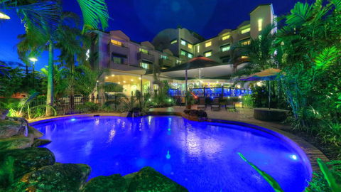 Cairns Sheridan Hotel - Hervey Bay Accommodation 0