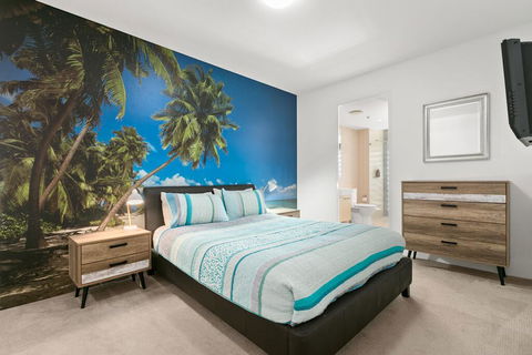 Cairns Waterfront - Harbourlights - Hervey Bay Accommodation 2