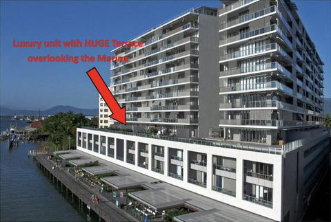 Cairns Waterfront - Harbourlights - Hervey Bay Accommodation 0