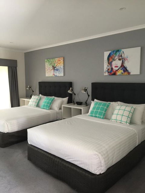 Caledonian Hotel Motel - Hervey Bay Accommodation 3