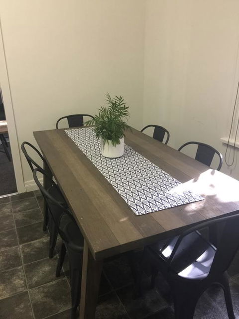 Caledonian Hotel Motel - Hervey Bay Accommodation 0