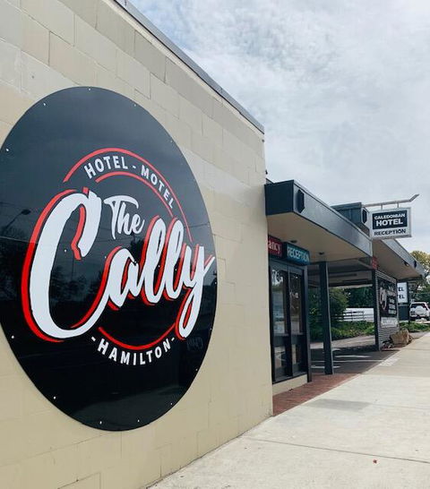 Caledonian Hotel Motel - Hervey Bay Accommodation 1