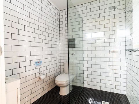 Callala Dreaming - Mid Century Beach House - Hervey Bay Accommodation 3