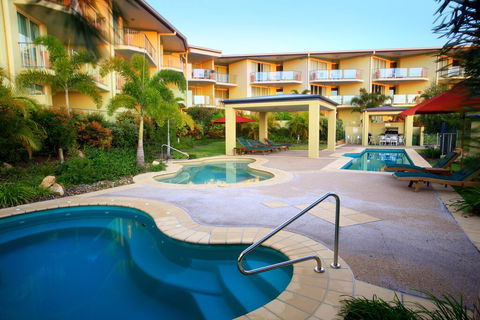 Caloundra Central Apartment Hotel - Hervey Bay Accommodation 1
