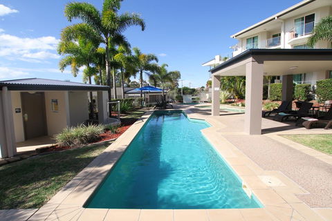 Caloundra Central Apartment Hotel - Hervey Bay Accommodation 2