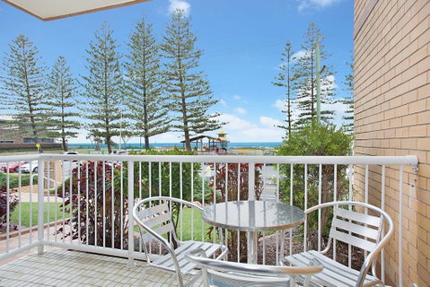 Camden House #2 - Hervey Bay Accommodation 3