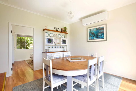 Camellia Cottage - Hervey Bay Accommodation 3