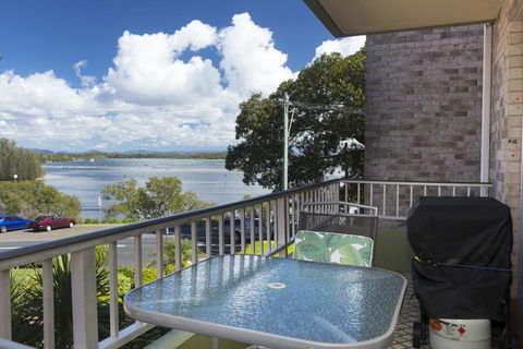 Camelot Unit 6 - Hervey Bay Accommodation 1
