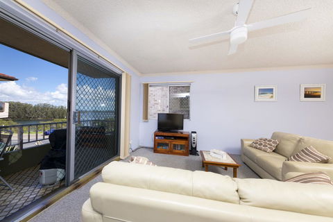 Camelot Unit 6 - Hervey Bay Accommodation 3