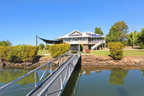Campbell 7 - Large Queenslander On Maroochy River - Hervey Bay Accommodation 0