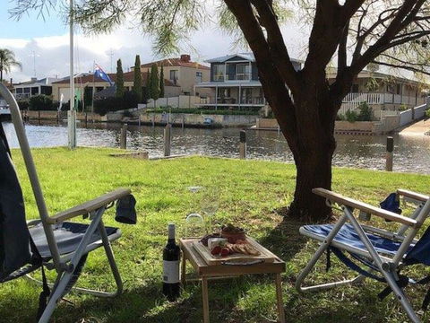 Canalside Family Getaway - Hervey Bay Accommodation 1