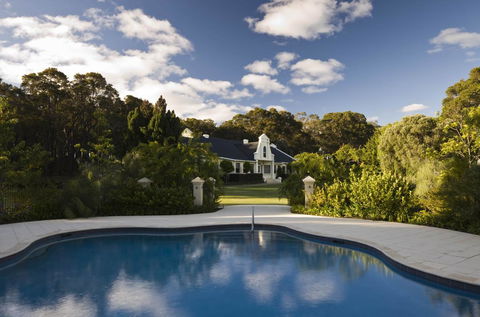 Cape Lodge - Tourism Hervey Bay 1