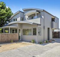 CAPEL'S REST - CAPEL SOUND - Hervey Bay Accommodation