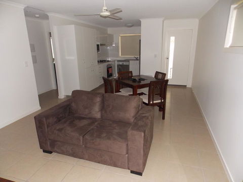 Capricorn Villas - Tourism Hervey Bay 2