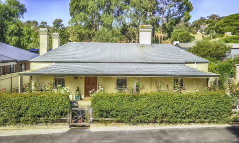 Captain Rodda's Cottage - Tourism Hervey Bay 0