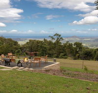 Captain's Lookout - elevated ocean views rural stay - Tourism Hervey Bay