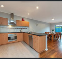 Cardiff St House - Hervey Bay Accommodation
