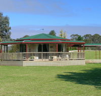 Carolynnes Cottages - Tourism Hervey Bay