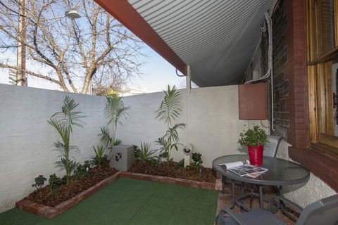 Carrington Charm - CBD - WiFi - Parking - Hervey Bay Accommodation 1