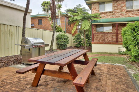 Carrington Terrace No 2 At South West Rocks - Hervey Bay Accommodation 2